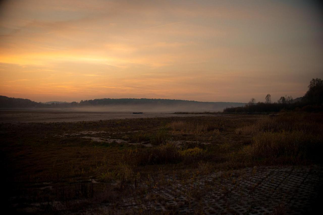 Domek W Lesie Nad Zalewem Chancza Exteriér fotografie